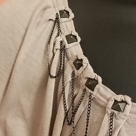 GUESS Top - Picture 3 of 7